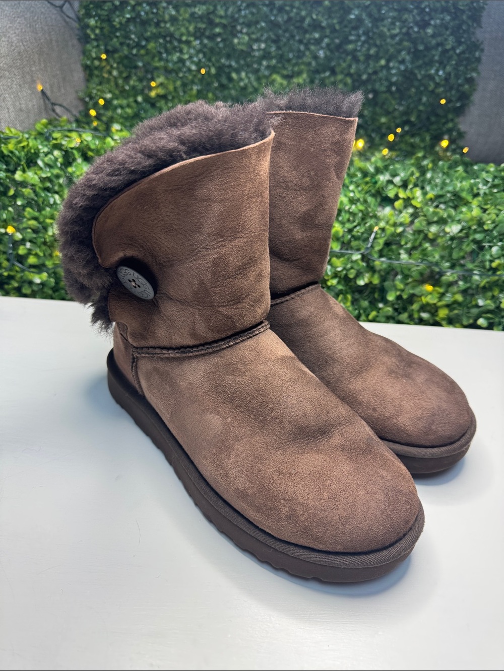 UGG Chestnut Brown Suede Shearling Button Short Boots